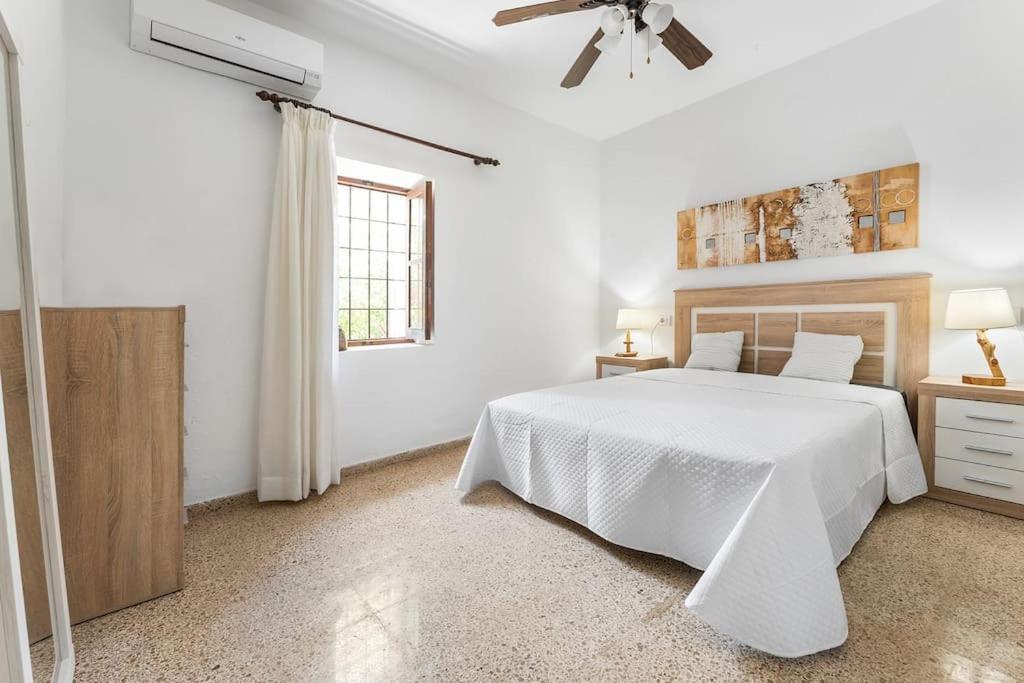 8 Guests Large Villa Near Bossa Beaches & Airport San José 外观 照片